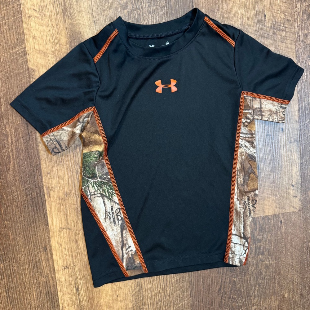 Under Armour Boys HeatGear Camo T-Shirt Black Orange Stitch Size 4 Hunting